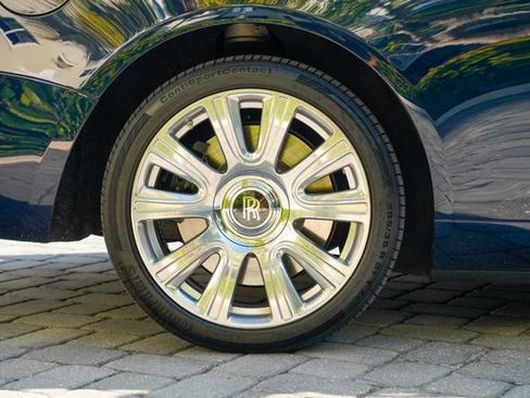 Used 2016 Rolls-Royce Dawn image 31