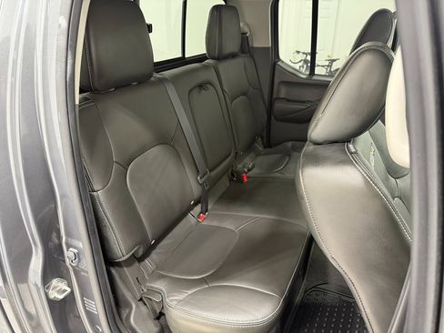 Used 2020 Nissan Frontier PRO-4X w/ Pro-4x Utility Package image 54