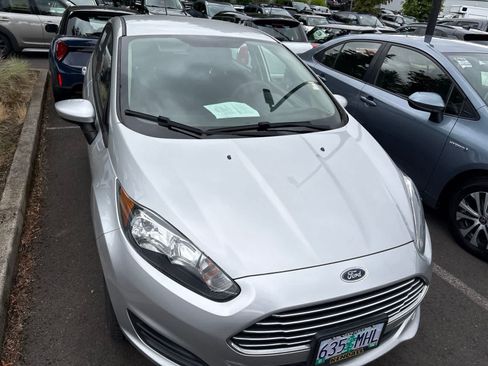 Used 2019 Ford Fiesta SE FWD image 7