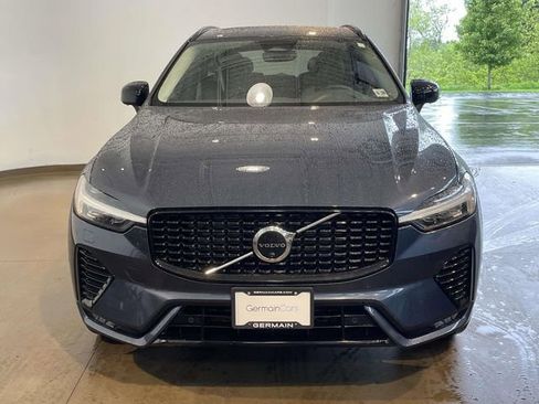 Used 2023 Volvo XC60 B5 Plus w/ Climate Package AWD/4WD image 2