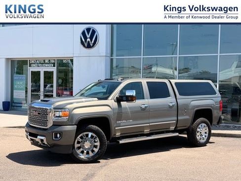 Used 2018 GMC Sierra 2500 Denali w/ Duramax Plus Package AWD/4WD image 1