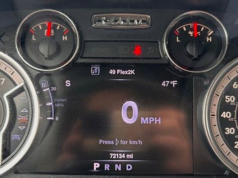 Used 2016 RAM 1500 Laramie w/ Convenience Group image 18