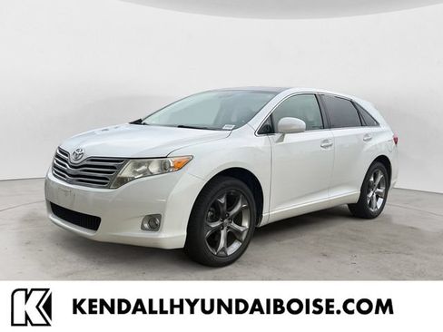 Used 2010 Toyota Venza w/ Leather Pkg FWD image 1
