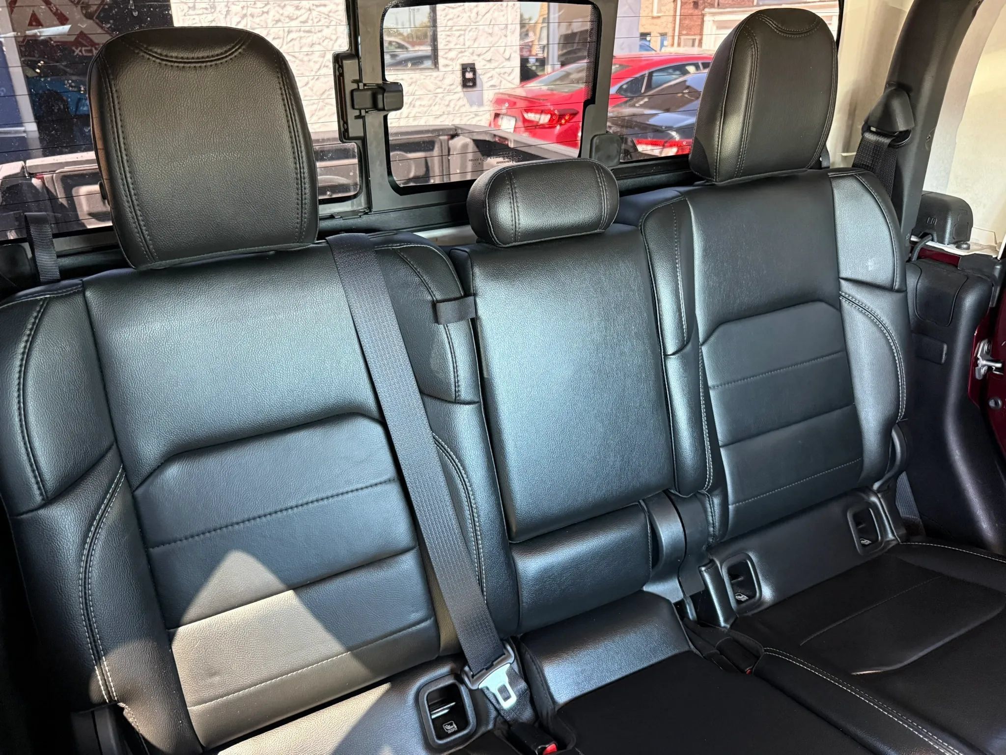 Used 2021 Jeep Gladiator Overland w/ Popular Equipment Package AWD/4WD image 23