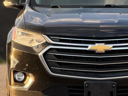 Used 2018 Chevrolet Traverse LT AWD/4WD image 11