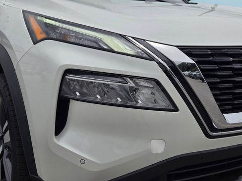 Used 2021 Nissan Rogue SL w/ Premium Package FWD image 4