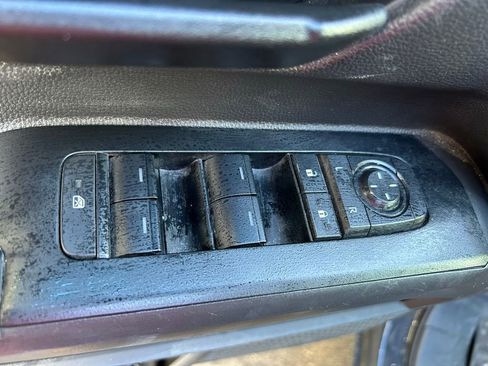 Used 2025 Toyota Tacoma SR RWD image 28