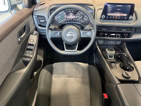 Used 2023 Nissan Rogue SV AWD/4WD image 32
