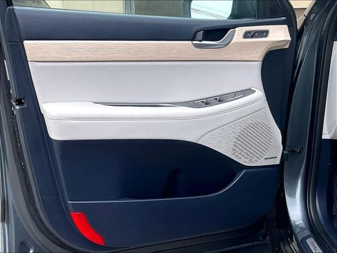 Used 2023 Hyundai Palisade Limited image 9