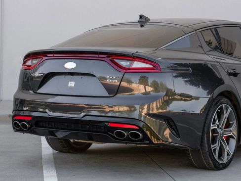 Used 2020 Kia Stinger GT2 image 13