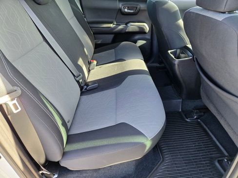 Used 2020 Toyota Tacoma TRD Sport w/ Technology Package image 20