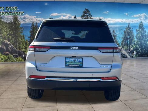 New 2025 Jeep Grand Cherokee Limited w/ Trailer Tow Package image 6