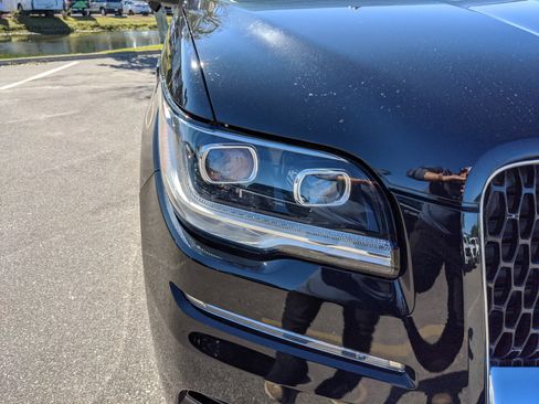 Used 2022 Lincoln Navigator Reserve image 11