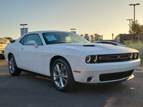 Used 2020 Dodge Challenger SXT image 24