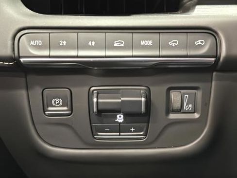 Used 2022 Cadillac Escalade Sport Platinum w/ LPO, ONYX Package AWD/4WD image 34
