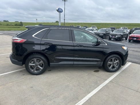 Used 2022 Ford Edge SEL w/ Sport Appearance Package AWD/4WD image 6