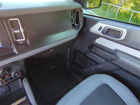 Used 2023 Ford Bronco Big Bend image 17