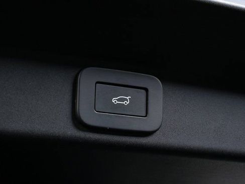 Used 2024 Land Rover Range Rover Sport SE image 29