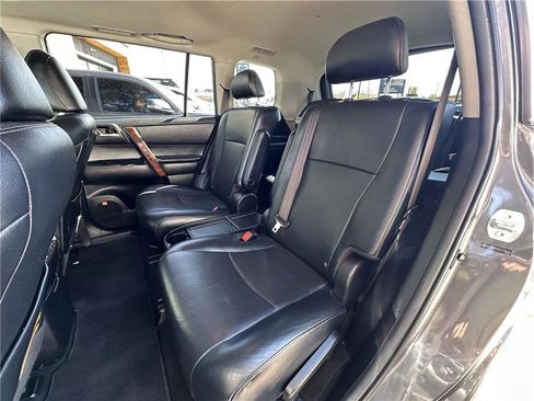 Used 2012 Toyota Highlander Limited AWD/4WD image 16