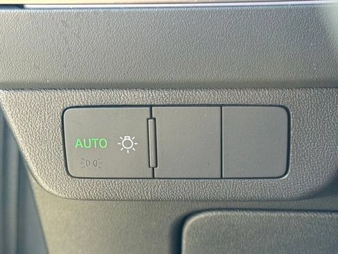 Used 2023 Audi Q4 e-tron Premium Plus w/ Premium Plus AWD/4WD image 18