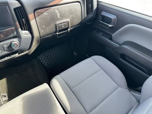 Used 2018 Chevrolet Silverado 1500 Custom w/ Custom Convenience Package image 20