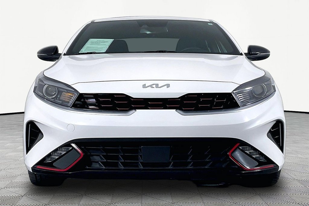 Used 2024 Kia Forte GT-Line w/ GT-Line Premium Package FWD image 2