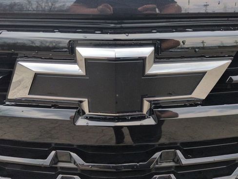 Used 2024 Chevrolet Silverado 1500 LT Trail Boss w/ Convenience Package II image 34