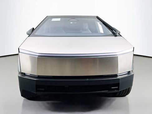 Used 2024 Tesla Cybertruck AWD Crew Cab image 2