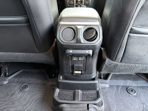 Used 2019 Jeep Wrangler Unlimited Sahara AWD/4WD image 20