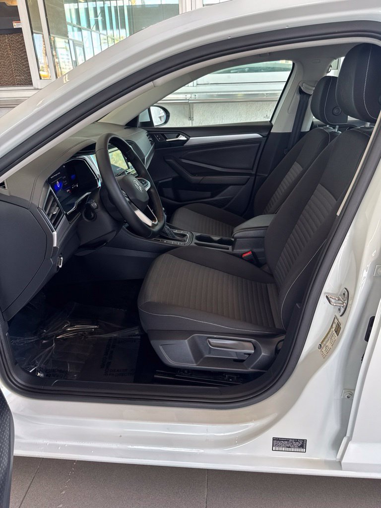 Certified 2024 Volkswagen Jetta S FWD image 10
