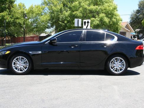 Used 2017 Jaguar XE Premium AWD/4WD image 8