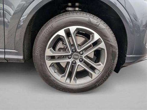 Certified 2025 Audi Q5 Premium w/ Convenience Package image 27