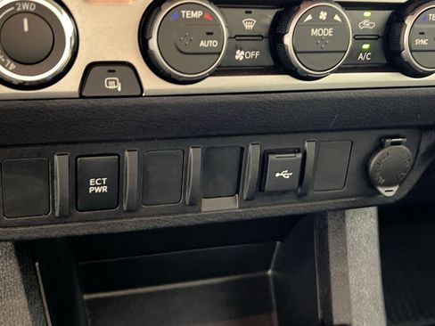 Used 2023 Toyota Tacoma SR image 29