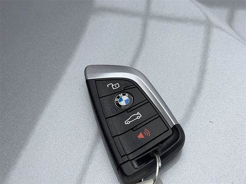 Used 2025 BMW 330i Sedan image 60