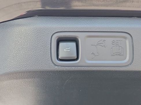 Used 2024 Ford Expedition Max Platinum AWD/4WD image 8