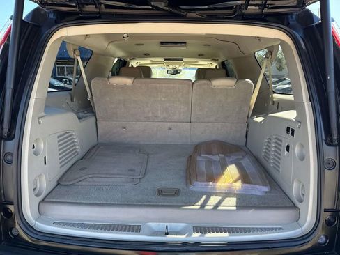 Used 2015 Cadillac Escalade ESV Premium image 10