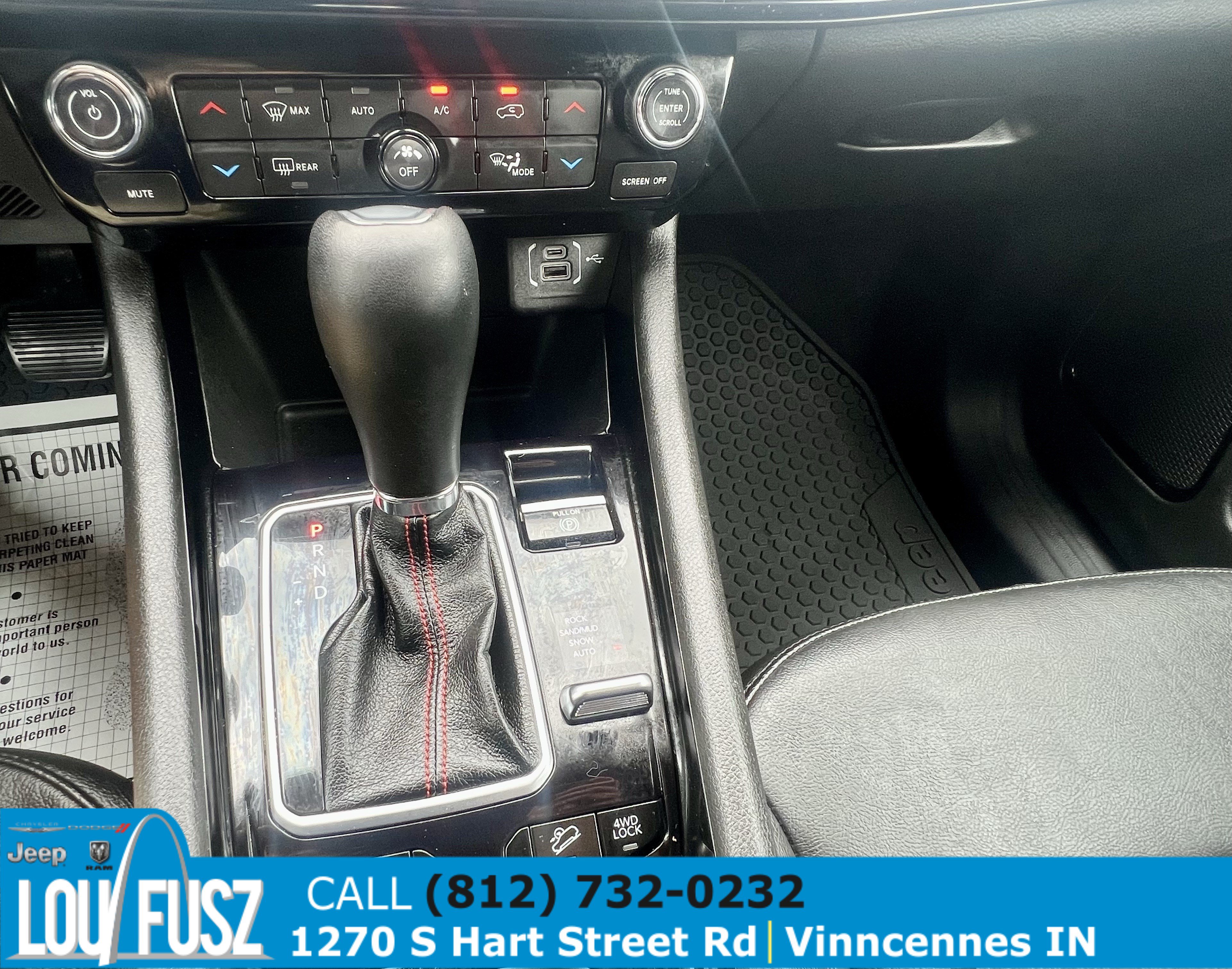 Used 2025 Jeep Compass Trailhawk AWD/4WD image 13