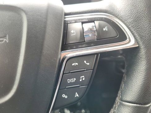 Used 2022 Lincoln Nautilus FWD w/ Premium Package image 15