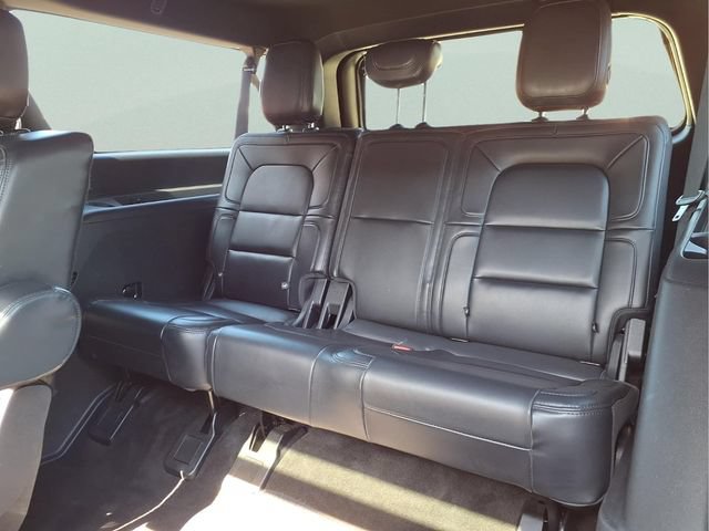 Used 2022 Lincoln Navigator L Reserve AWD/4WD image 21