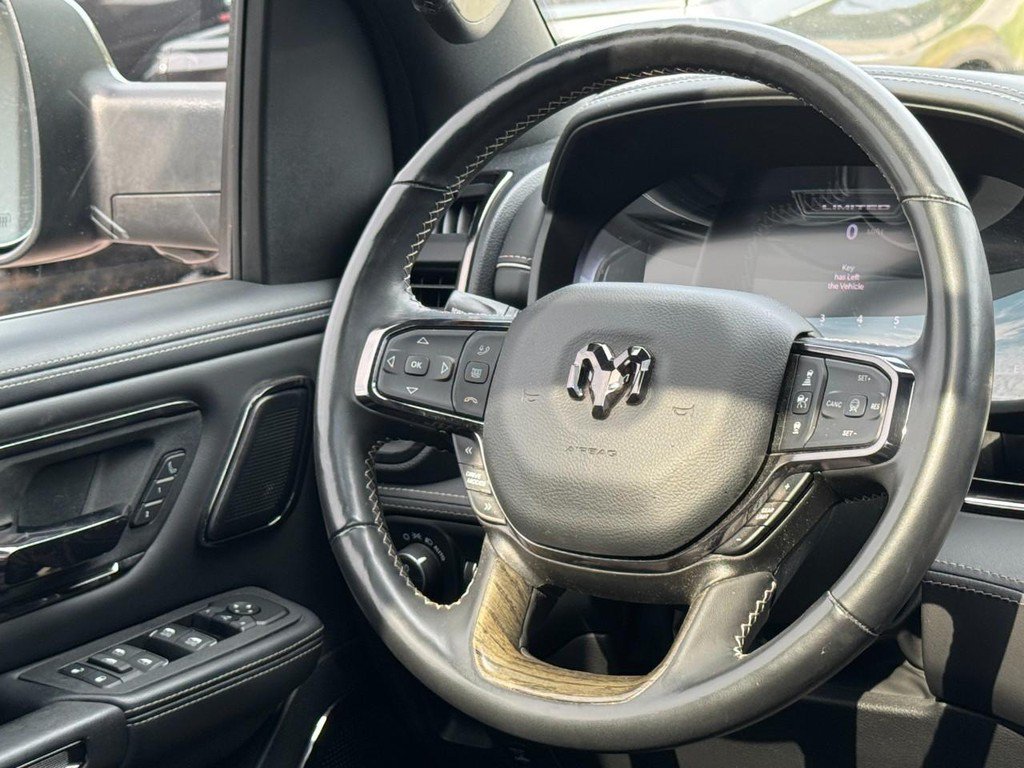 Used 2025 RAM 1500 Limited AWD/4WD image 12