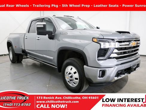 Used 2024 Chevrolet Silverado 3500 High Country w/ High Country Premium Package AWD/4WD image 1