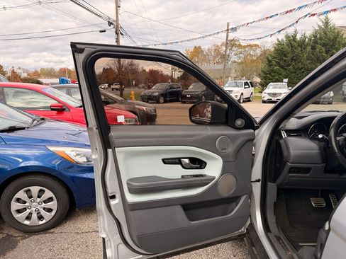 Used 2016 Land Rover Range Rover Evoque HSE Dynamic image 17