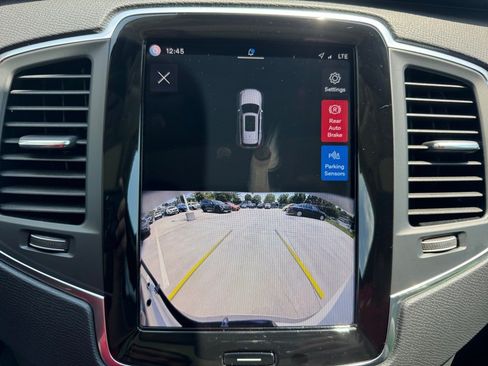 Certified 2025 Volvo XC90 B5 Core AWD/4WD image 19