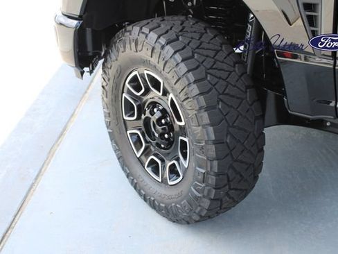 New 2026 Ford F250 Platinum AWD/4WD image 5