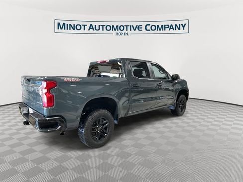 Used 2025 Chevrolet Silverado 1500 Custom Trail Boss AWD/4WD image 8