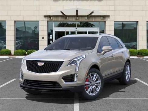 Used 2023 Cadillac XT5 Sportv w/ Technology Package image 6