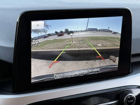 Used 2020 Ford Escape SE image 19