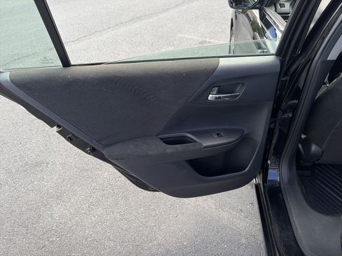 Used 2013 Honda Accord LX image 24