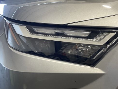 Used 2025 Toyota RAV4 XLE image 9