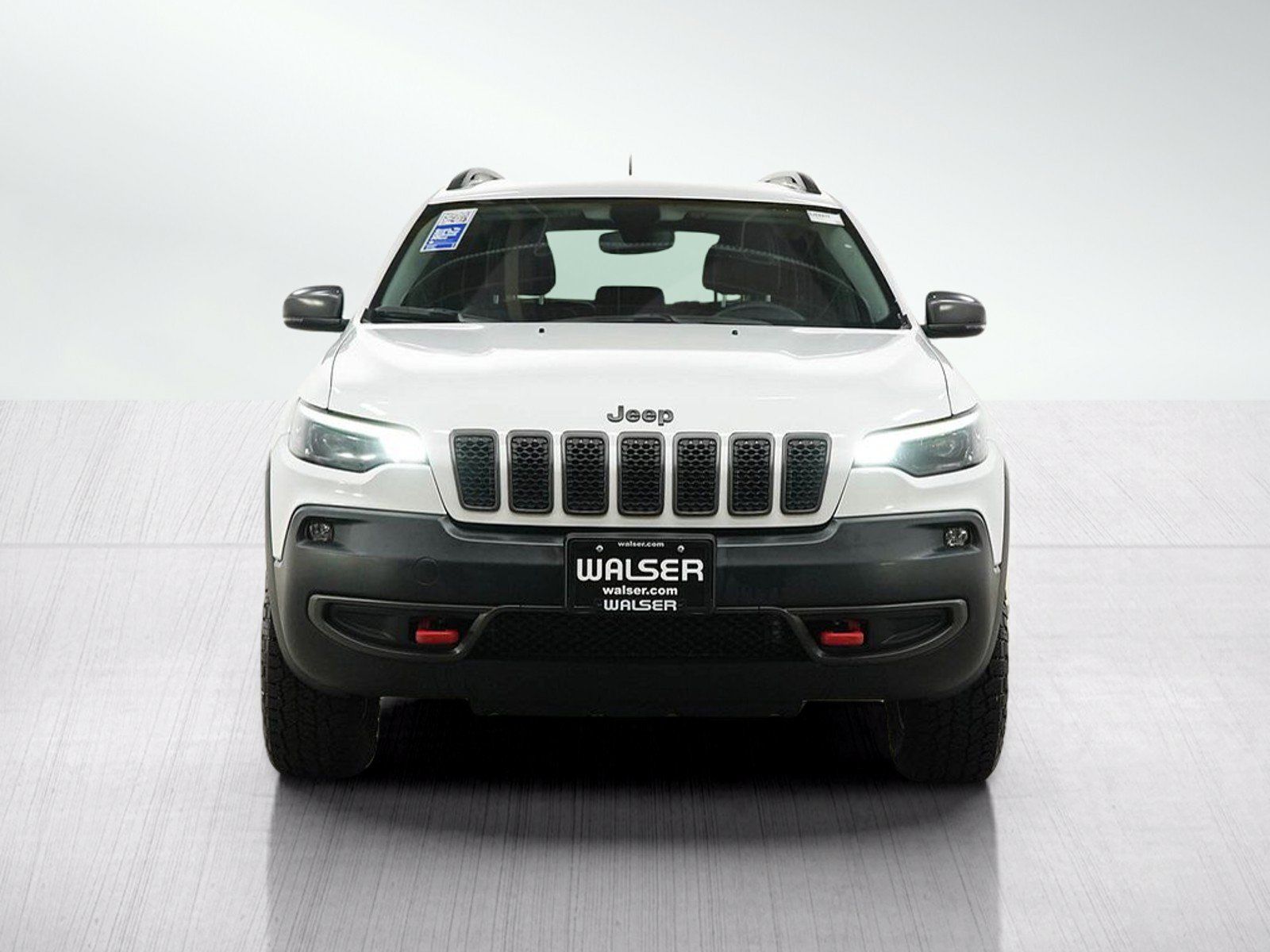 Used 2019 Jeep Cherokee Trailhawk w/ Cold Weather Group AWD/4WD image 8